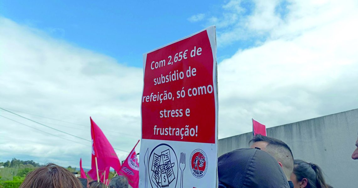 12 - protesto lanifícios (ana ribeiro rodrigues)(1)