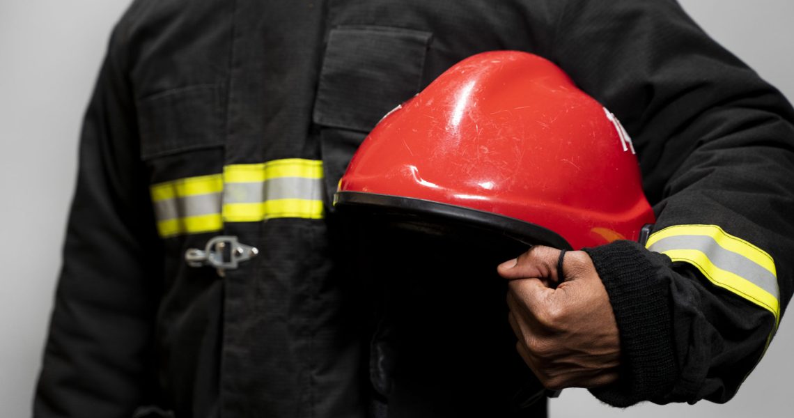 bombeiro-pronto-para-sua-missao